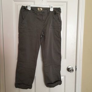 Hollister green capris pants